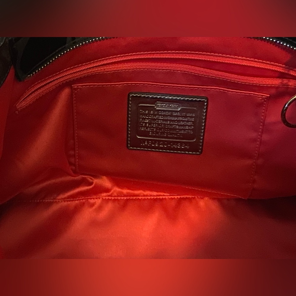 NWOT Coach 2009 Blk. Sateen “Poppy” Authentic in perfect condition. 15 x 10 in. - Picture 7 of 16
